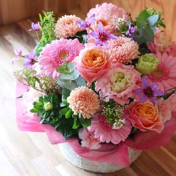 長く楽しめるの画像 by 沢辺生花店さん | 部屋とボタニカルライフとお誕生日ギフトとオシャレと花のある生活とこどもと暮らすと紫色の花とピンク❤︎ピンクとGS映えと植物と奈良県とおうちで飾る花と長く楽しめると奈良と花屋とフラワーアレンジメントとお祝い花とこだわりと花のある暮らしとバラ・ミニバラと色彩とおうちで自然を感じると植物を愛でるとアレンジメントと素敵