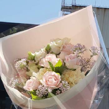 プレゼントの画像 by valoさん | インテリアとカーネーション♡とばら バラ 薔薇とプレゼントと白いお花とピンクのお花とそらと白い花