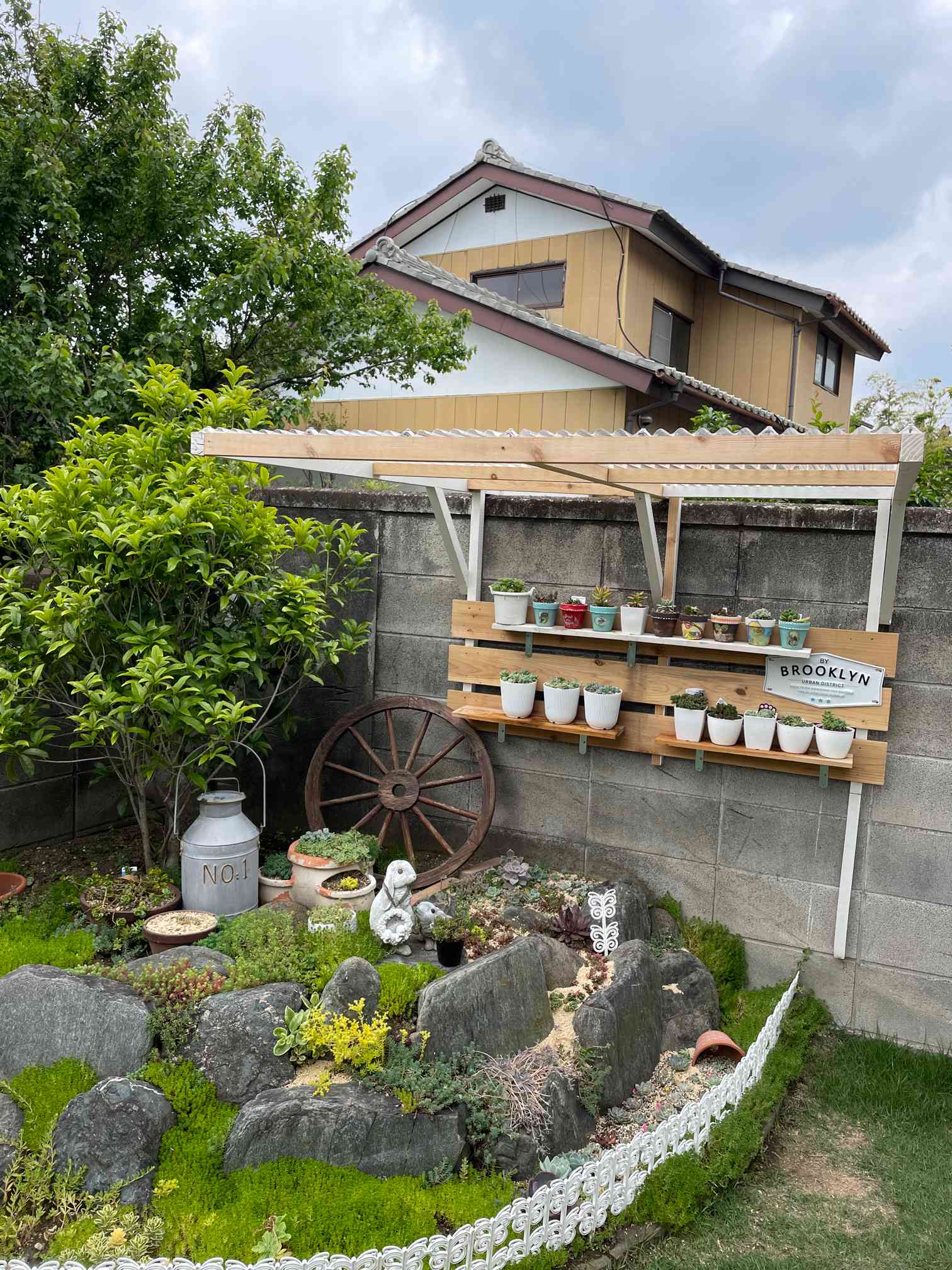 棚に屋根を取り付け｜🍀GreenSnap（グリーンスナップ）