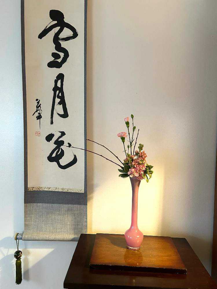 アメリカの生徒さんの作品集37〜変形花器に生ける➕sasukemama倶楽部