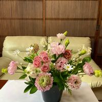 チューリップ,マーガレット,トルコキキョウ,スプレーバラ,スイトピーの画像