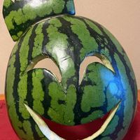 スイカ,☆携帯撮影☆,スイカアート,Kakirikeaスイカアート,お顔つけちゃった（•ᴗ•）の画像