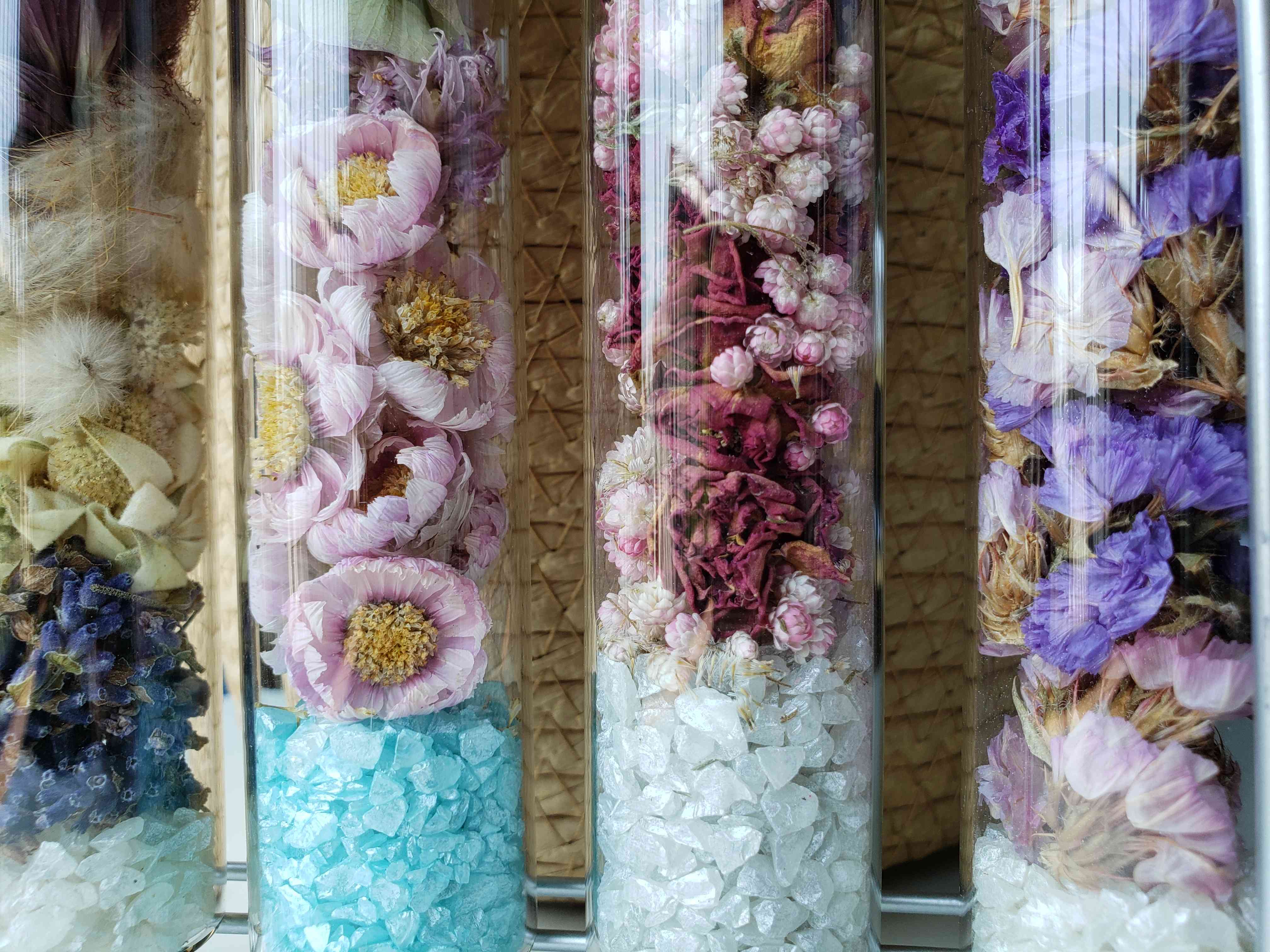 ボトルフラワーアレンジメント 入れるだけ簡単‼️ボトルフラワーアレンジメント｜🍀GreenSnap