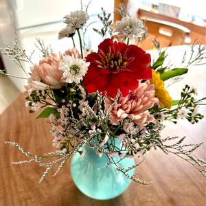 ジニア,小菊,八重咲きワックスフラワー,中輪の菊,スターチス　カスピアの画像