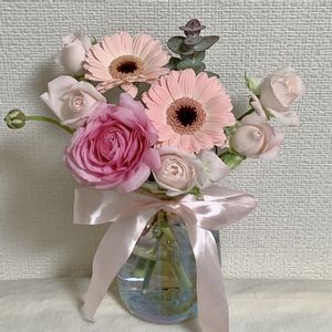 ガーベラ,ラナンキュラス,切り花,ブーケ,ピンクの花の画像