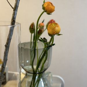 お花屋さん,花のある暮らし,ガラスの花瓶,町のお花屋さん,君も花が好きなのかの画像