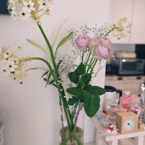 オーニソガラム,カーネーション,スプレーバラ,切り花,花瓶の画像