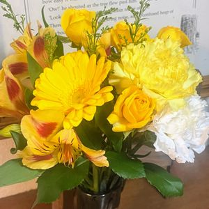 花束,黄色い花,いつもありがとう♡,プリザーブド フラワー,いただきものの画像