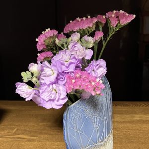 スターチス,ストック,花瓶の花,紫色の花の画像