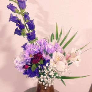 カンパニュラ,花瓶,切花,花のある暮らし,部屋の画像