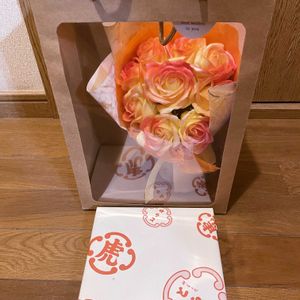 虎屋の羊羹,プレゼント,誕生日プレゼント,iPhone撮影,石鹸の花束の画像