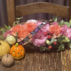 カーネーション,フラワーアレンジメント,お花,花のある暮らし,ハロウィンの画像