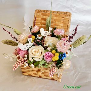 プリザーブドフラワー,花のある暮らし,ばら バラ 薔薇,送別のお花,籠を使ったアレンジの画像