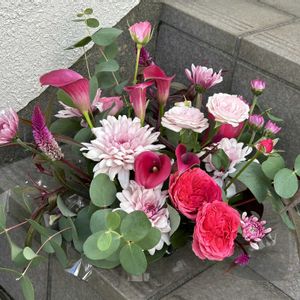 フラワーアレンジメント,花のある暮らし,シックスタイル,WEEKEND FLOWER,お花のチカラの画像