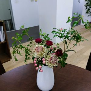 いけばな,生け花,職場に花を,職場のいけばな,ユニクロのお花の画像