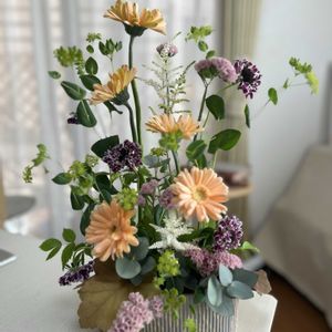 ガーベラ,ユーカリ,フラワーアレンジメント,花のある暮らし,ジャングル化計画の画像