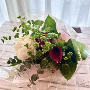 カーネーション,バラ,ボタン,フラワーアレンジメント,花束の画像