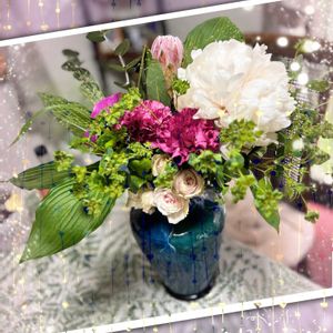 カーネーション,バラ,ボタン,フラワーアレンジメント,花束の画像