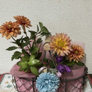 セダム,ダリア,リンドウ,アレンジ,造花の画像