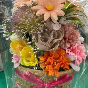 フラワーアレンジメント,造花の画像