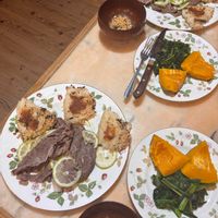 玉ねぎ,小松菜,青レモン,若芽味噌汁,赤牛ロースの画像