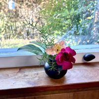 アルストロメリア,バラ,バラ,ユリ,南天の画像