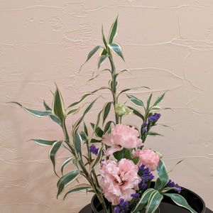 スターチス,トルコキキョウ,ドラセナ・サンデリアーナ,私の生け花,松風花道会の画像