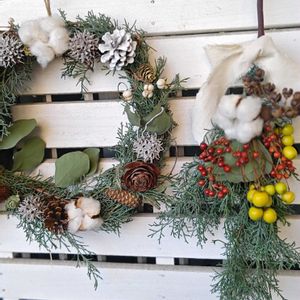 ノイバラの実,コニファー ブルーアイス,センダンの実,クリスマスリース,クリスマススワッグの画像