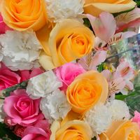 バラのブーケ,人との繋がりに感謝✨,今日も元気に頑張ろう‼️,花友さんに感謝♡,お出かけ先の画像