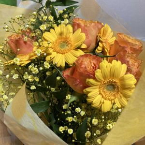 サプライズ,花束,オレンジ,一足早くの誕生日にの画像