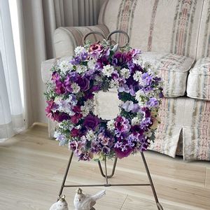 葉牡丹,ビオラ,寄せ植えリース,ギャザリングリース,テラスの画像