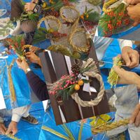 ナンテン,ハナミズキ,百日紅の実,稲わら,大人の着せ替え人形の画像