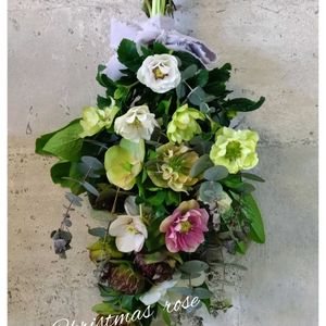 クリスマスローズ,スワッグ,嬉しいいただきもの♡,今日のお花の画像