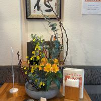 アルストロメリア,アルストロメリア,ネコヤナギ,ネコヤナギ,ユーカリの画像