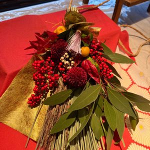 アルストロメリア,キルタンサス,レモングラス,ユーカリ,南天の画像