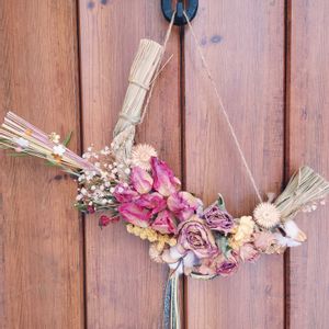 カスミソウ,チューリップ,バラ,ローズヒップ,ドライフラワーの画像