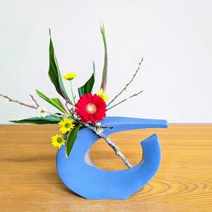 ウメ,ガーベラ,ドラセナ,スプレーマム,切り花の画像