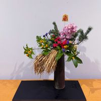 スターチス,千両,五葉松,スプレーカーネーション,稲穂の画像