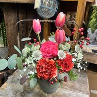 カーネーション,サンキライ,チューリップ　タイムレス,チューリップカンフー,アレンジの画像