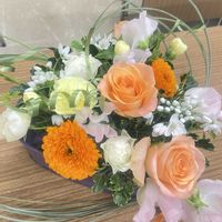 キンセンカ,スイートピー,バラ,フラワーアレンジメント,可愛いの画像