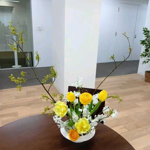 いけばな,生け花,職場に花を,職場のいけばな,ユニクロのお花の画像