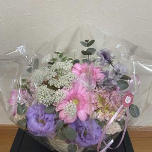 スイートピー,ダリア,ユーカリ,フラワーアレンジメント,ブーケの画像