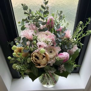 シレネ,チューリップ,ラナンキュラス　キャスパー,ブーケ,花束の画像