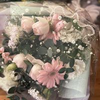 ガーベラ,トルコキキョウ,ミモザ,ピンクの花,季節を楽しむの画像