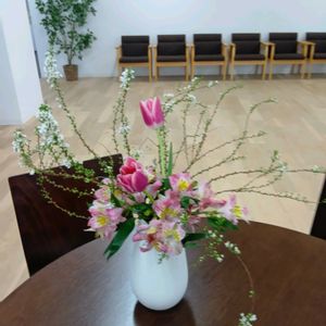 いけばな,生け花,職場に花を,職場のいけばな,ユニクロのお花の画像