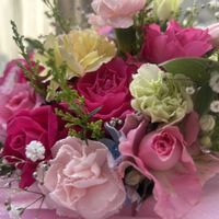 カーネーション,ブルースター,ユーカリ,スプレーバラ,かすみそうの画像