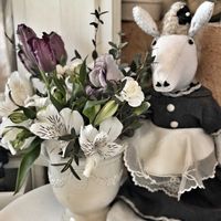 アルストロメリア,チューリップ,花器,アンティーク,花のある暮らしの画像