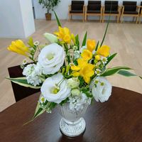 いけばな,生け花,職場に花を,職場のいけばな,ユニクロのお花の画像