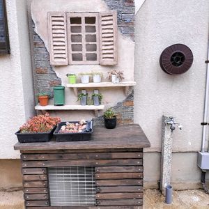 岐阜石,多肉の寄せ植え,多肉棚,DIY室外機カバー,ドライガーデンの画像