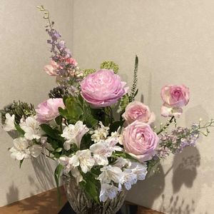 季節の花,花のある暮らし,母の日プレゼント,小さな庭,玄関内側の画像